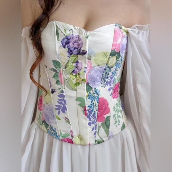Primark Floral Corset Blouse with White Sleeves - Picture 1 of 11